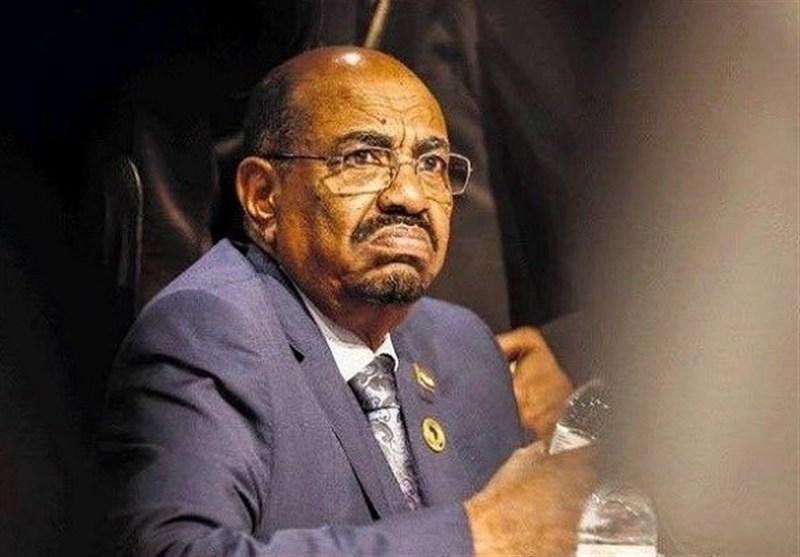 وزیر دفاع سابق سودان رشوه بن سلمان به البشیر را تایید کرد وزیر دفاع سابق سودان رشوه بن سلمان به البشیر را تایید کرد